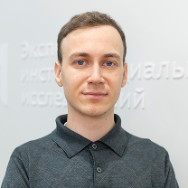Михаил<br>Варшав